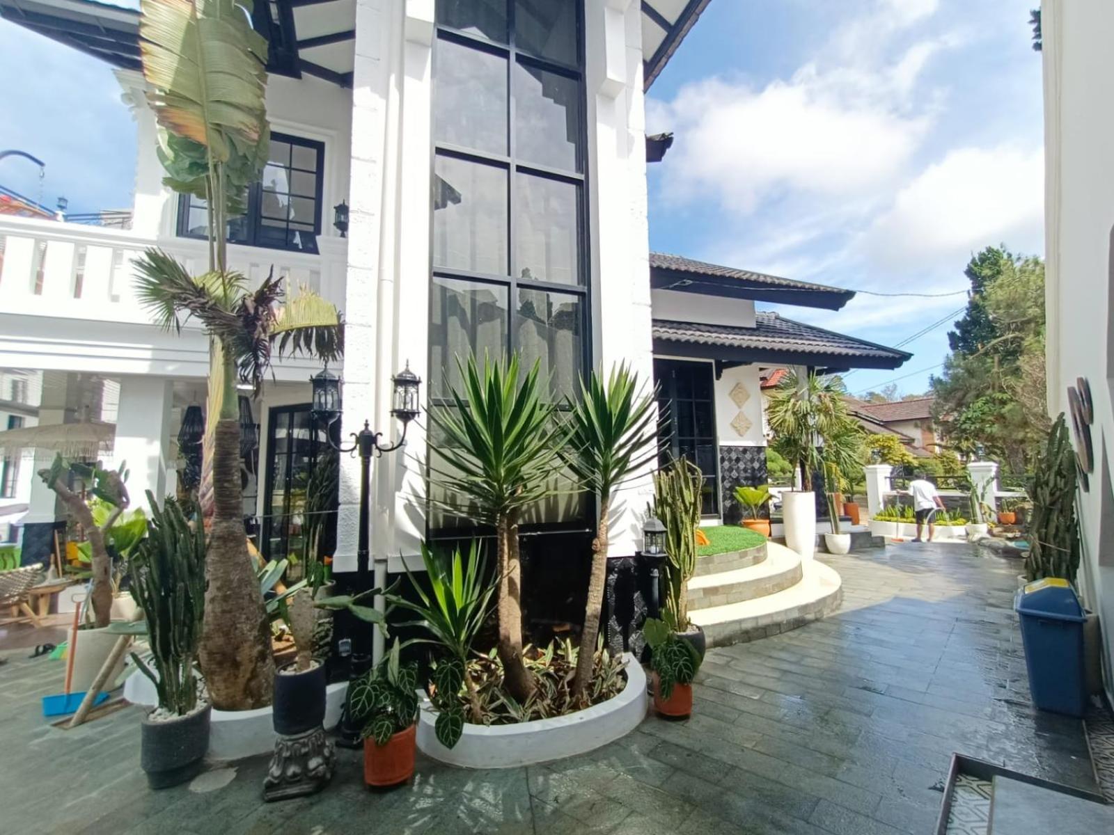 Villa Kota Bunga Malini 10 Cikundul Extérieur photo