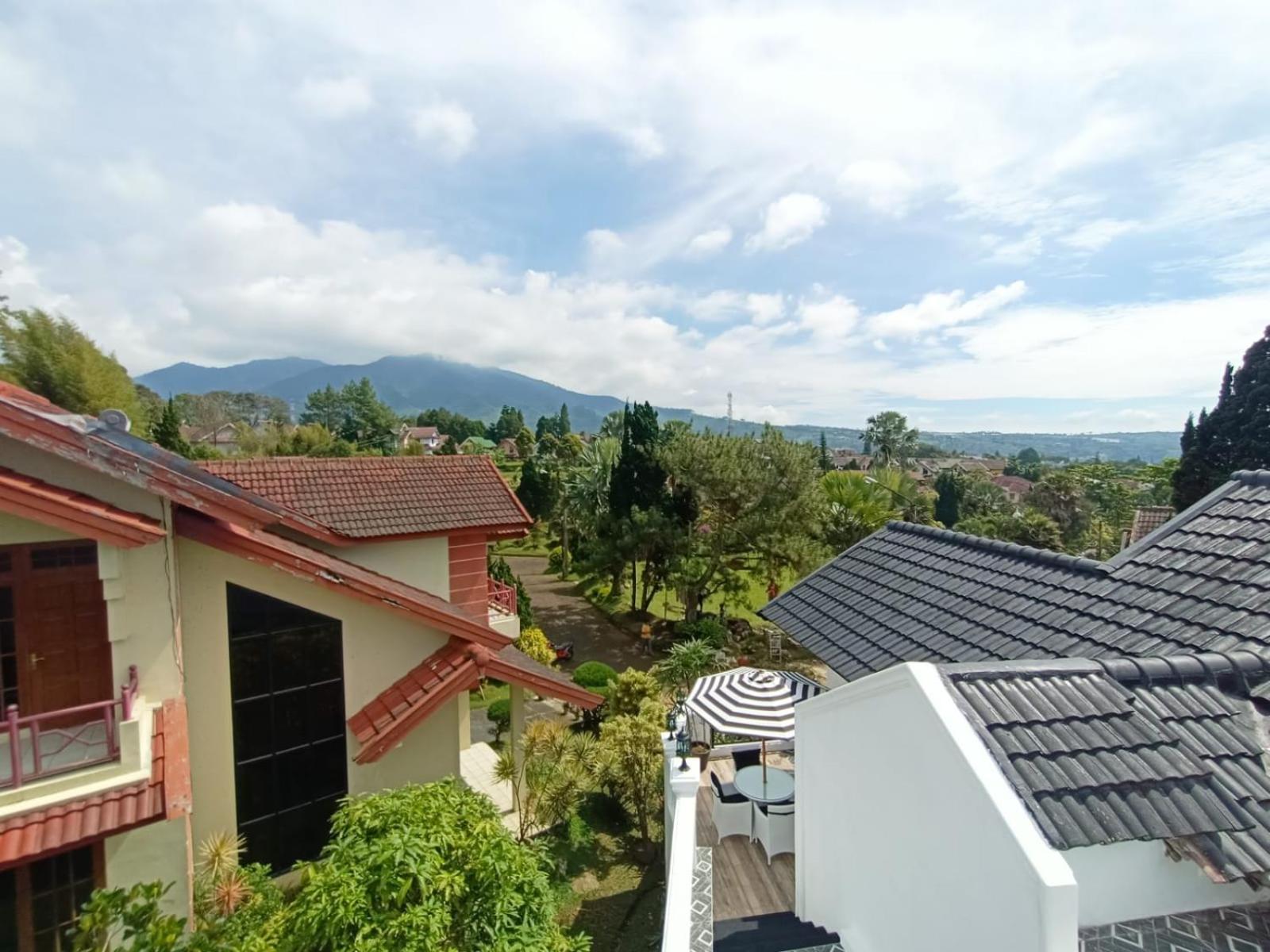 Villa Kota Bunga Malini 10 Cikundul Extérieur photo