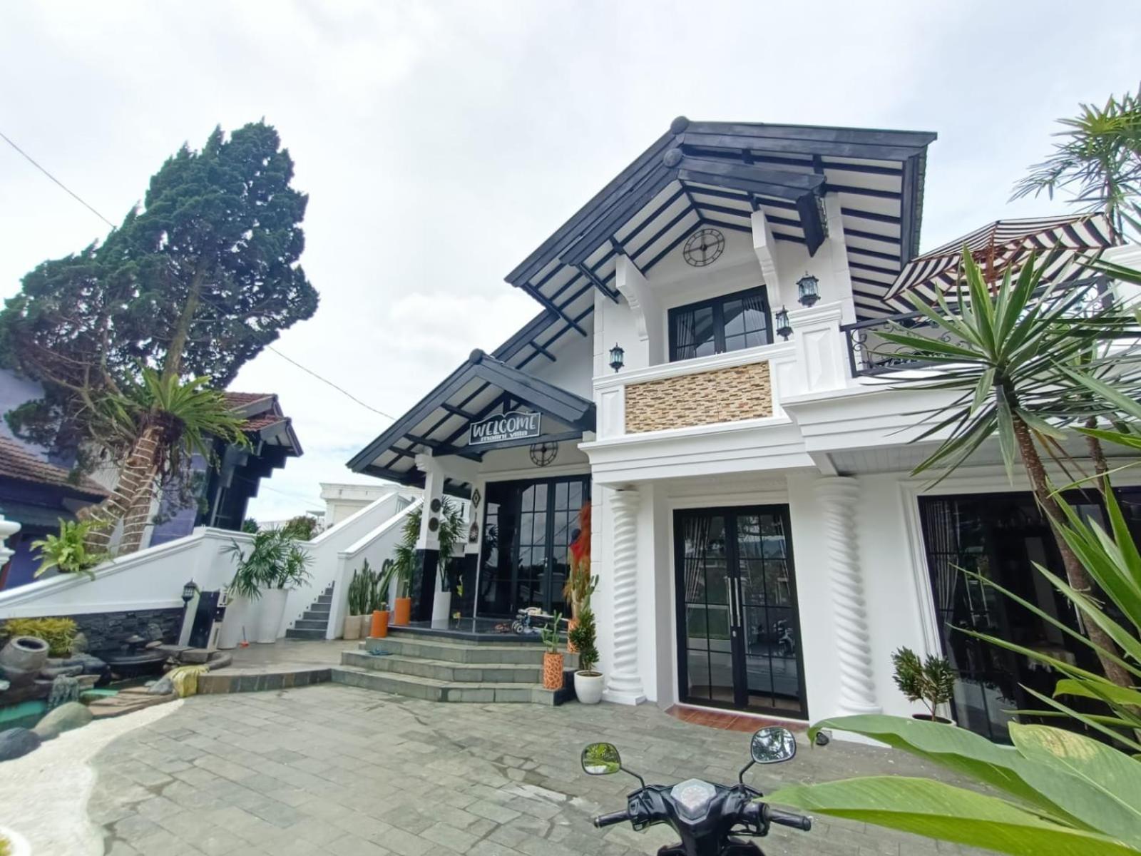 Villa Kota Bunga Malini 10 Cikundul Extérieur photo